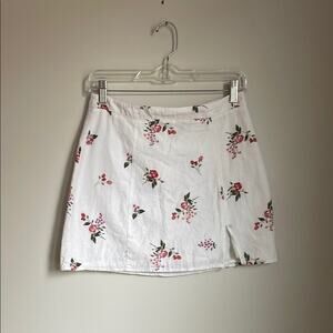 White and Pink Floral Mini A-Line Skirt for Casual Wear with Small Slit